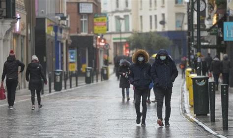 Met Office explains why your car is looking so dirty this morning.
